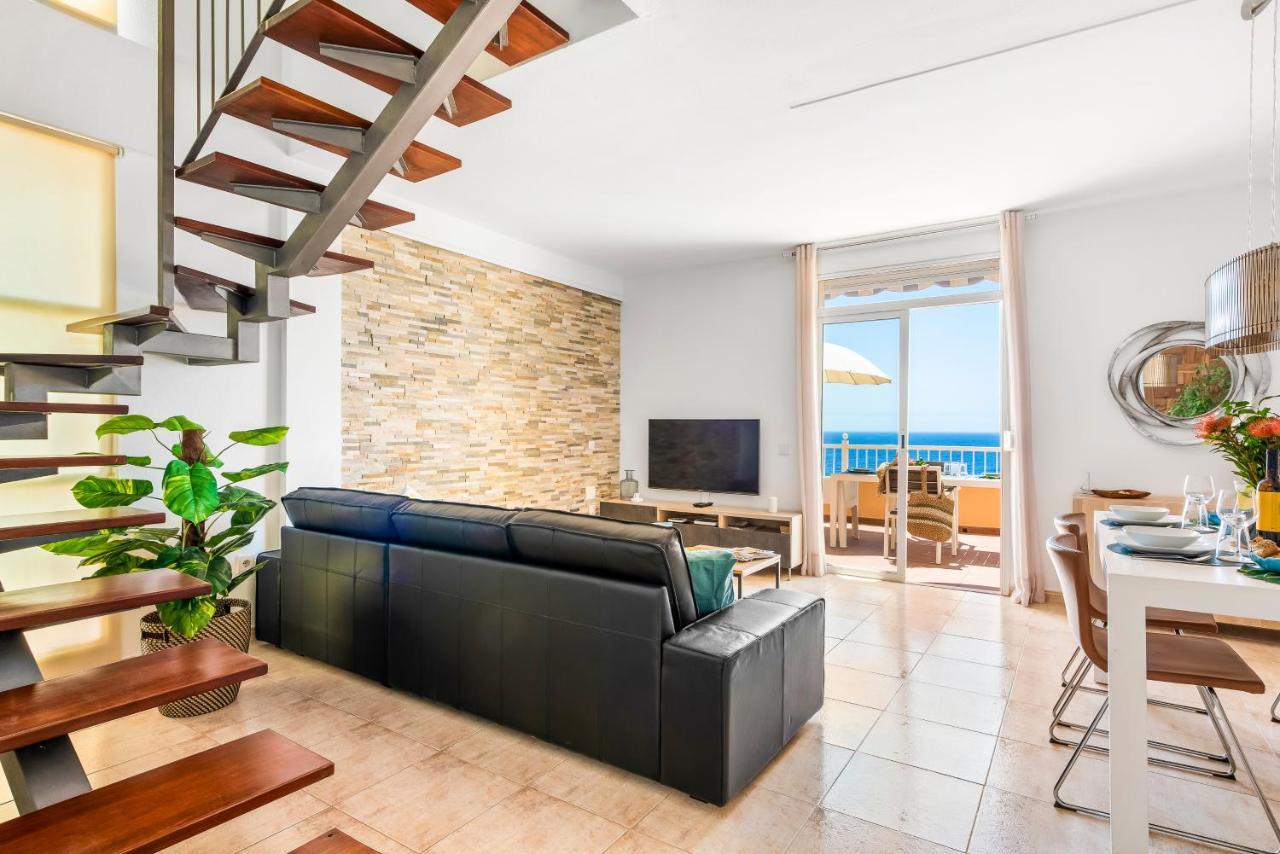 Beachfront Triplex With Swimming Pool & Parking Radazul Esterno foto