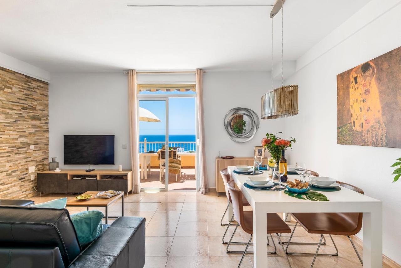 Beachfront Triplex With Swimming Pool & Parking Radazul Esterno foto
