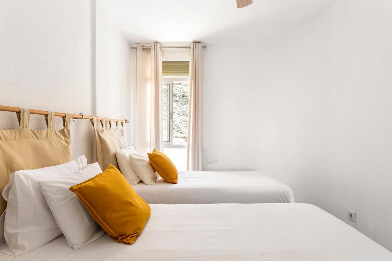 Beachfront Triplex With Swimming Pool & Parking Radazul Esterno foto